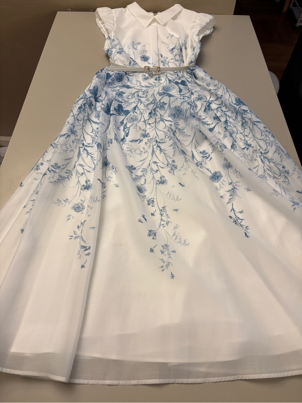 White Maxi Dress with Blue Floral Print and Belt